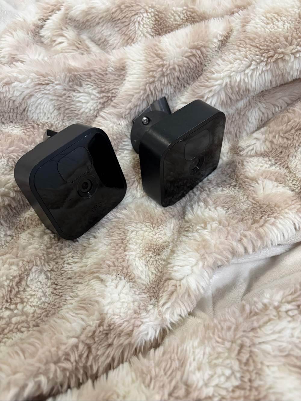 2 blink cameras